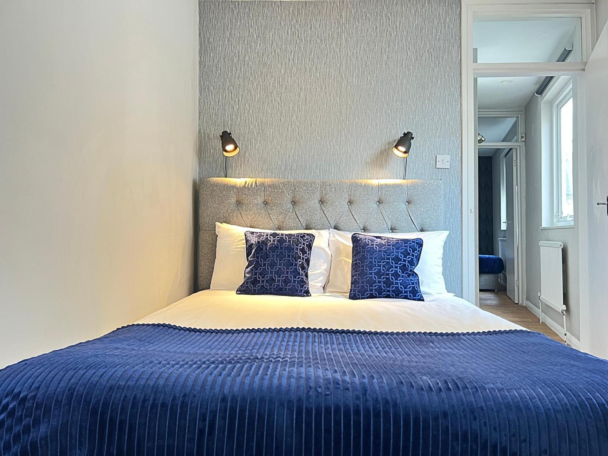 Kensington 2 Bedroom House-Big Living Area And Kitchen-Harrods-National History Museum-Hyde Park-Near 2 Underground Lines London Exteriör bild